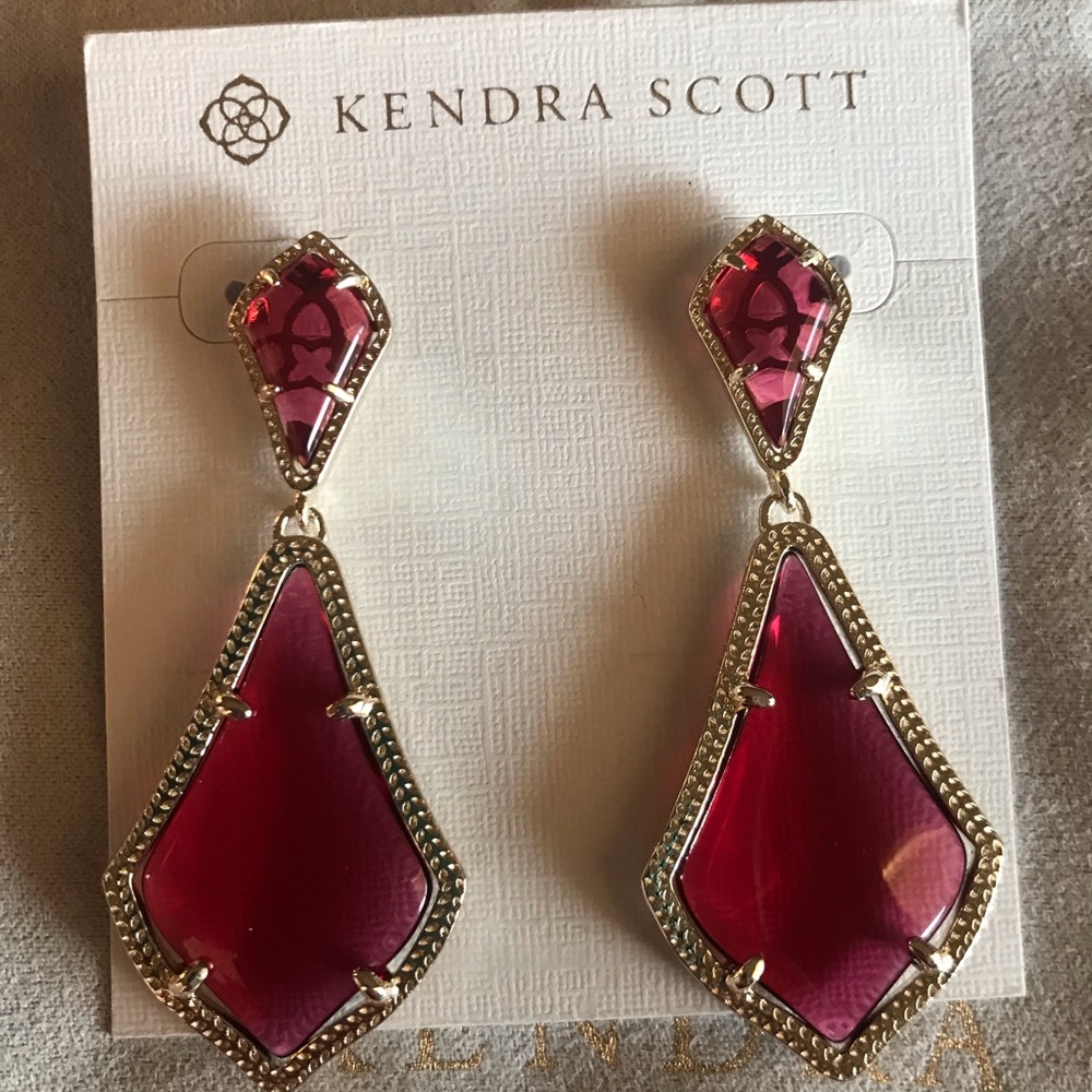 NWT Kendra Scott Alexa Earrings